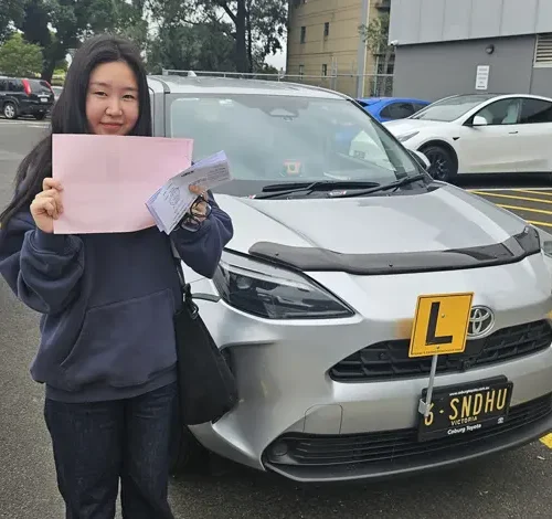 Bundoora automatic driving instructor helping learner drivers build safe road skills